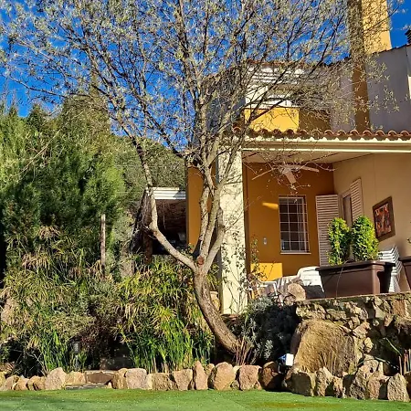 Casa Jardines Del